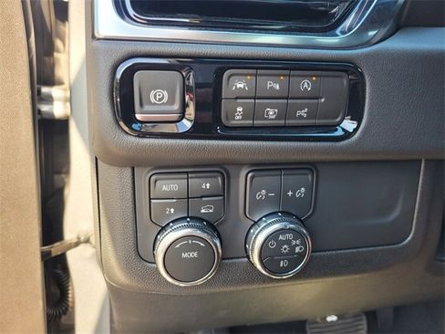 New 2026 GMC Yukon Denali w/ Sun & Power Step Package image 27