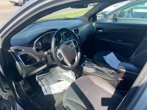 Used 2013 Chrysler 200 Touring image 12