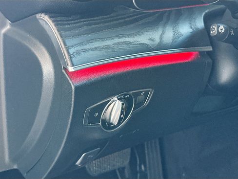 Used 2020 Mercedes-Benz E 450 4MATIC Sedan image 10