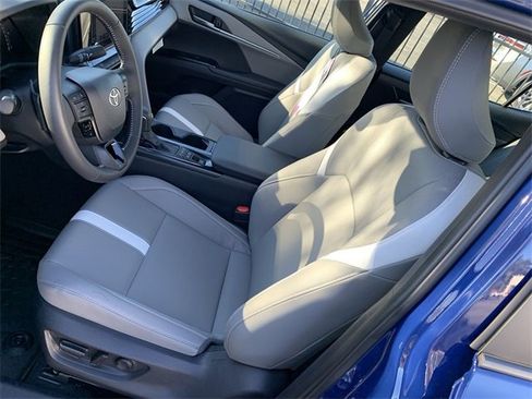 Used 2025 Toyota Camry SE image 18