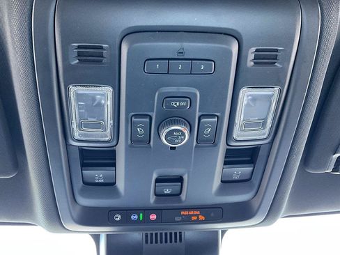 Used 2023 Chevrolet Tahoe Z71 w/ Luxury Package AWD/4WD image 40