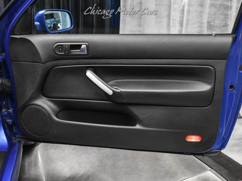 Used 2004 Volkswagen R32 image 25