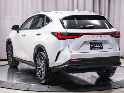 Used 2025 Lexus NX 250 FWD image 2
