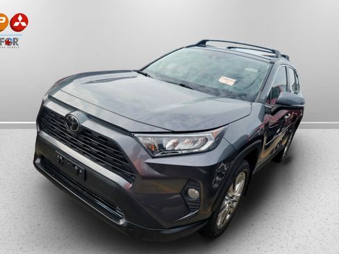 Used 2021 Toyota RAV4 XLE Premium image 1