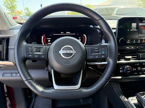 Used 2023 Nissan Pathfinder Platinum w/ Cargo Package AWD/4WD image 11