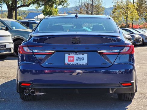 New 2026 Toyota Camry SE FWD image 5