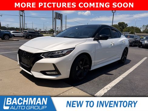 Used 2023 Nissan Sentra SR w/ Midnight Edition Package FWD image 3