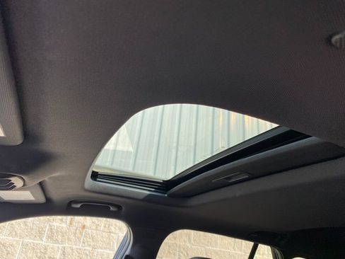 Used 2024 Chevrolet Trax RS w/ Sunroof Package image 17