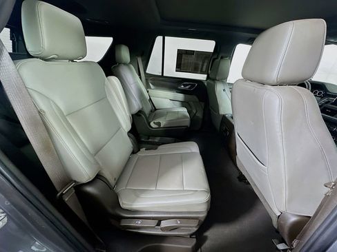 Used 2021 Chevrolet Tahoe LT w/ LT Signature Package RWD image 11