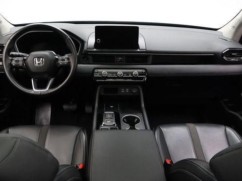 Used 2024 Honda Pilot Touring image 24