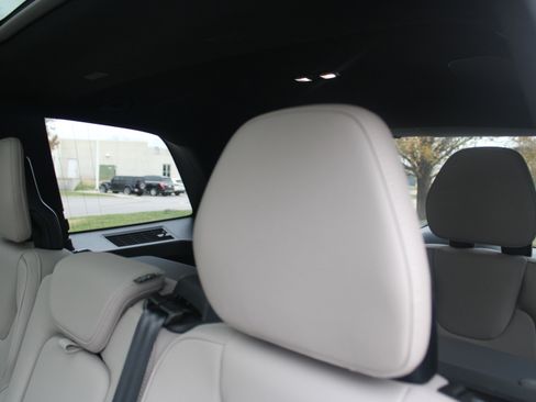 New 2026 Volvo XC90 B6 Plus w/ Protection Package AWD/4WD image 40