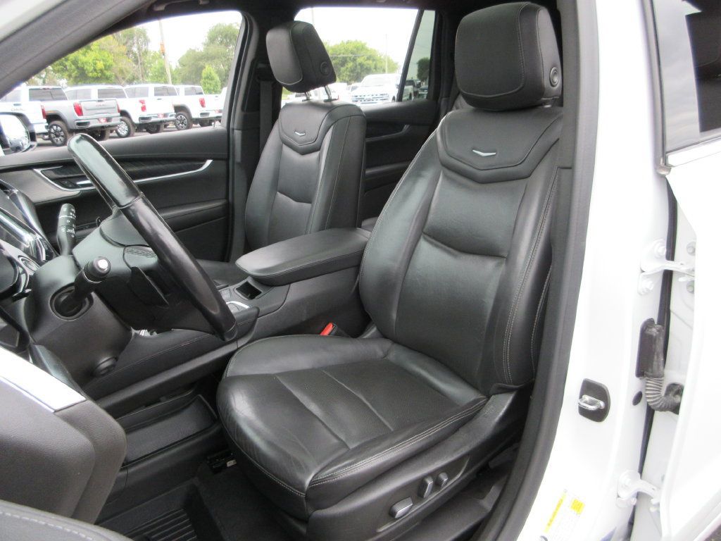 Certified 2022 Cadillac XT6 Premium Luxury w/ LPO, Floor Liner Package AWD/4WD image 20