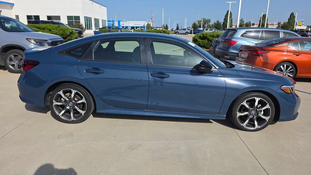 Used 2025 Honda Civic Sport Touring image 6