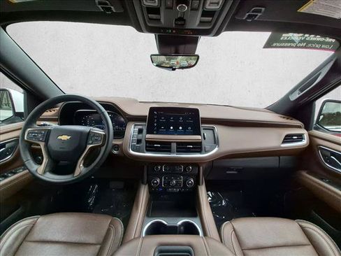 Used 2023 Chevrolet Tahoe High Country w/ Premium Package 2 AWD/4WD image 19