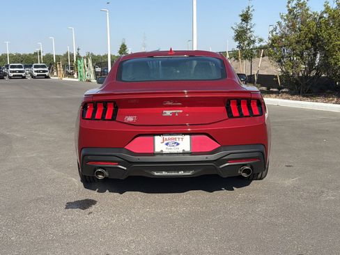 Used 2024 Ford Mustang GT Premium RWD image 4
