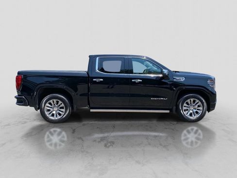 Used 2023 GMC Sierra 1500 Denali w/ Technology Package AWD/4WD image 11