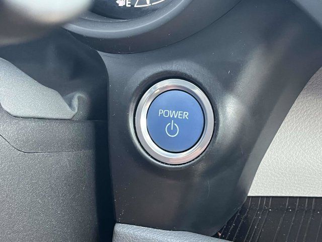Used 2021 Toyota Sienna XLE FWD image 32