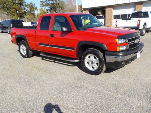 Used 2006 Chevrolet Silverado 1500 LT w/ Light Duty Power Package image 7