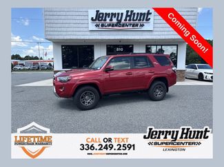 Used 2022 Toyota 4Runner TRD Off-Road Premium w/ Moonroof Package AWD/4WD video 1