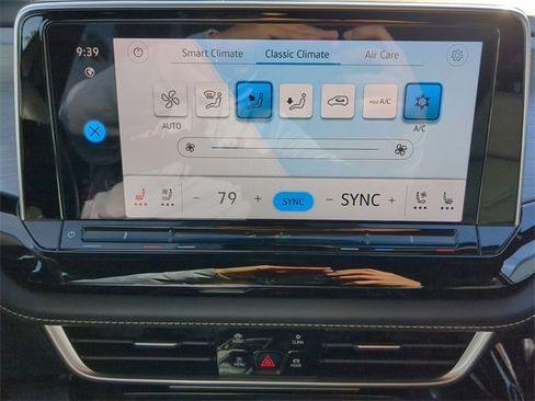 Certified 2024 Volkswagen Atlas Cross Sport SE image 22