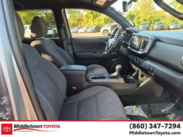 Used 2016 Toyota Tacoma TRD Sport w/ Towing Package AWD/4WD image 35