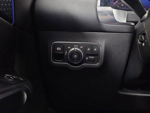 New 2025 Mercedes-Benz GLB 250 4MATIC image 31