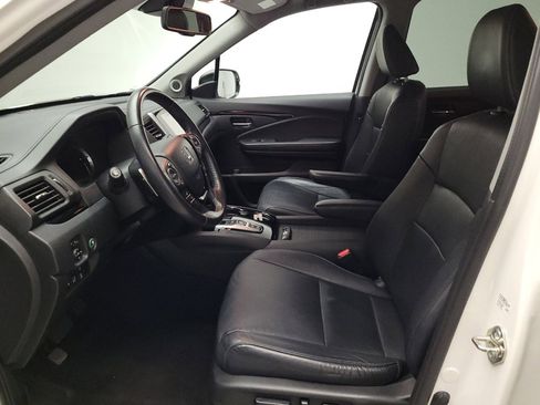 Used 2018 Honda Pilot Touring image 17