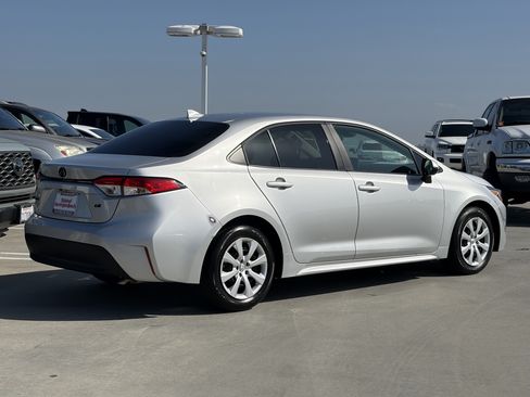Certified 2025 Toyota Corolla LE FWD image 3