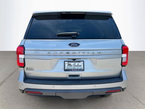 Used 2024 Ford Expedition XLT AWD/4WD image 5