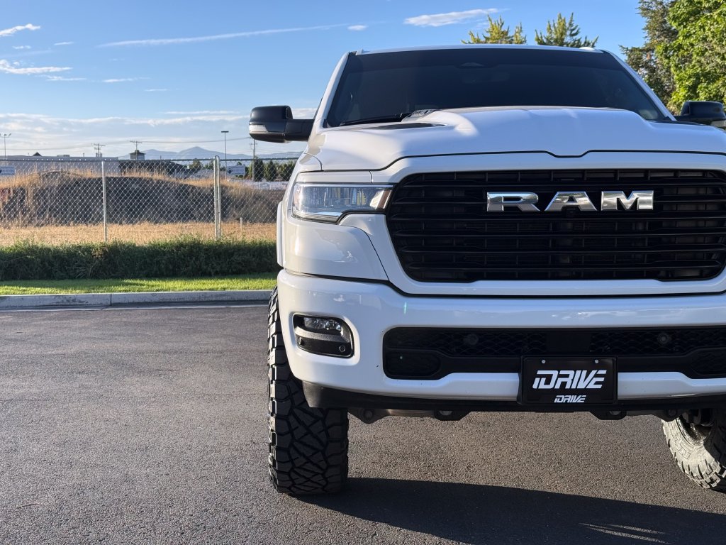 Used 2025 RAM 1500 Laramie w/ Sport Appearance Package AWD/4WD image 4