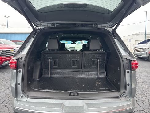 Used 2023 Chevrolet Traverse Premier image 18