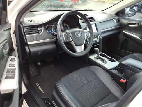 Used 2012 Toyota Camry SE FWD image 16