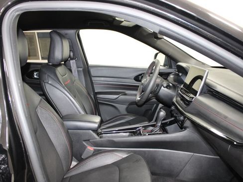 Used 2024 Jeep Compass Trailhawk AWD/4WD image 22