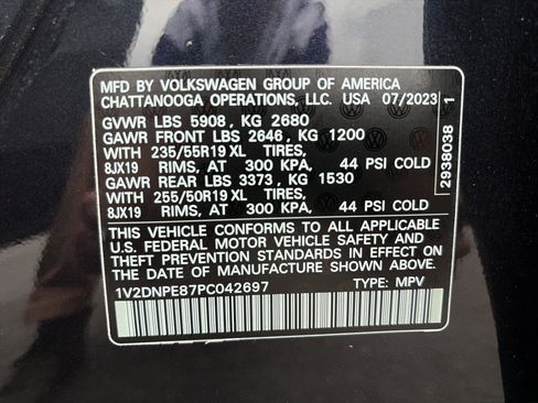 Certified 2023 Volkswagen ID.4 Pro AWD/4WD image 30