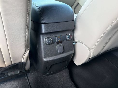 Used 2019 Ford Explorer XLT w/ Equipment Group 202A FWD image 30
