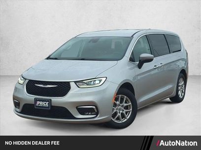 Used 2023 Chrysler Pacifica Touring-L