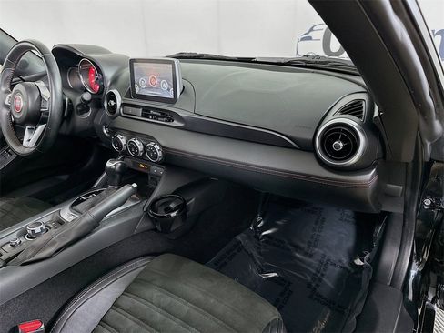 Used 2017 FIAT 124 Spider Abarth image 32