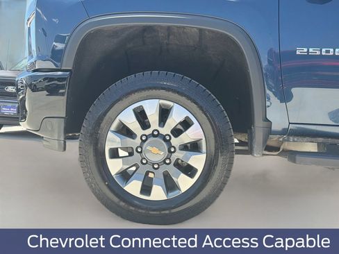 Used 2022 Chevrolet Silverado 2500 Custom w/ Custom Value Package AWD/4WD image 33