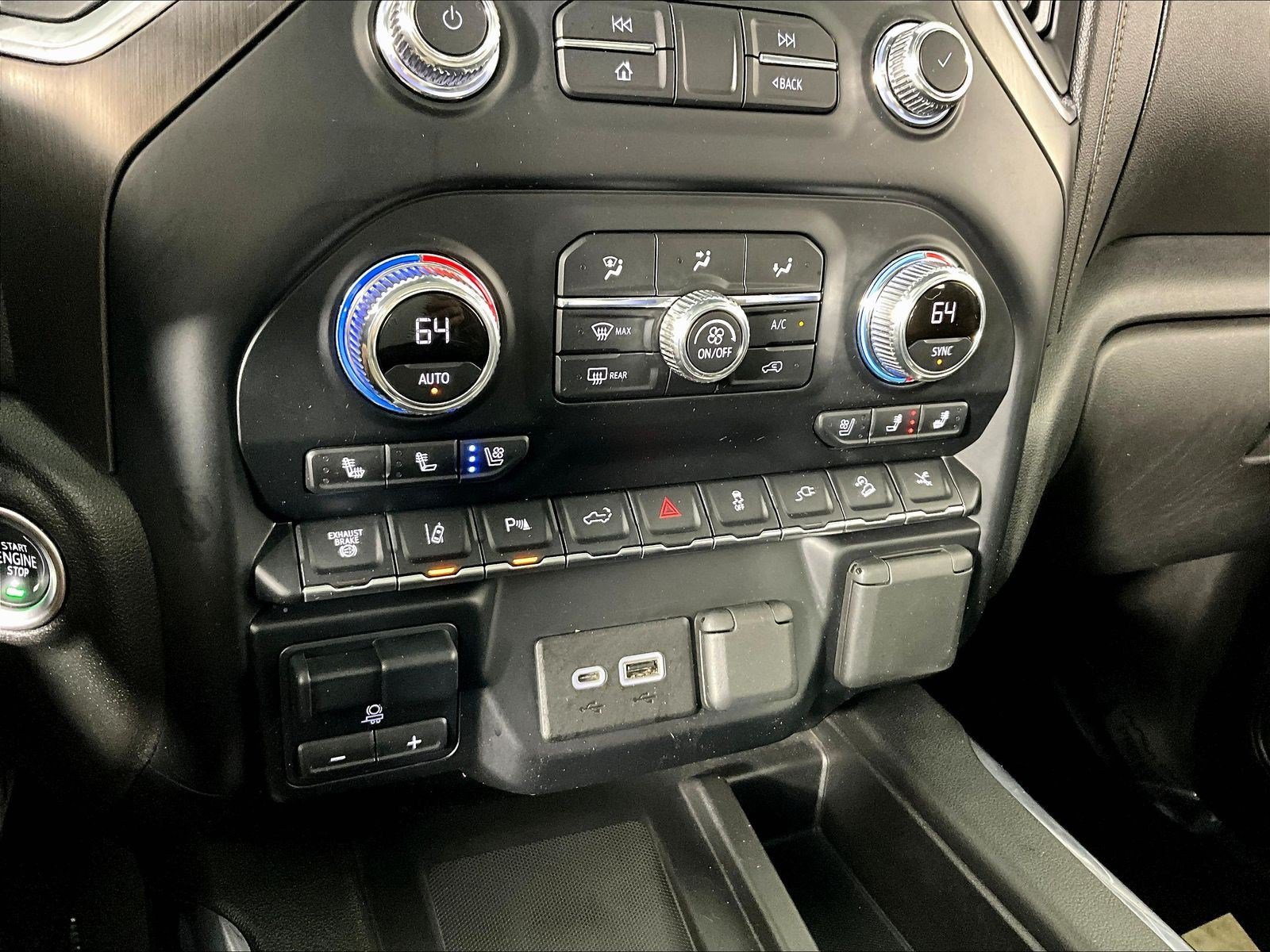 Used 2021 GMC Sierra 3500 AT4 w/ AT4 Premium Plus Package AWD/4WD image 16