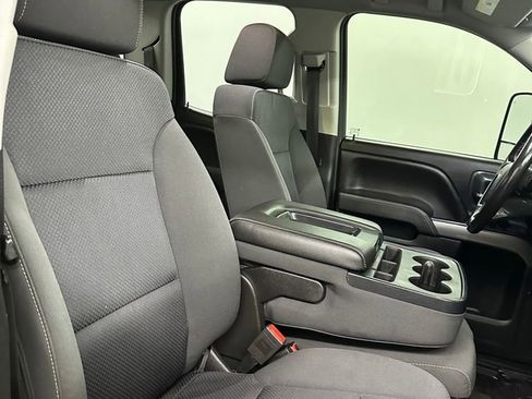 Used 2018 Chevrolet Silverado 1500 LT w/ All Star Edition image 38