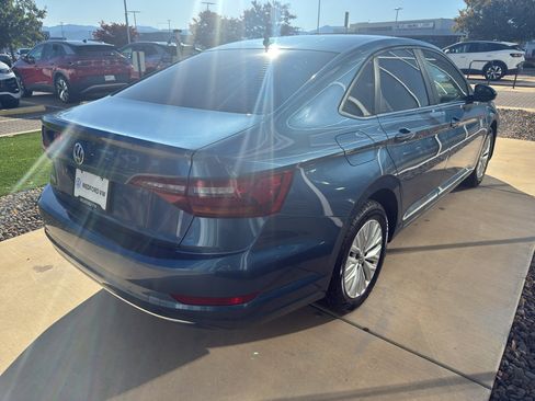 Used 2019 Volkswagen Jetta S image 4