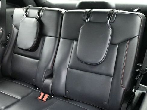Used 2025 Ford Explorer ST-Line w/ ST-Line Street Pack AWD/4WD image 9