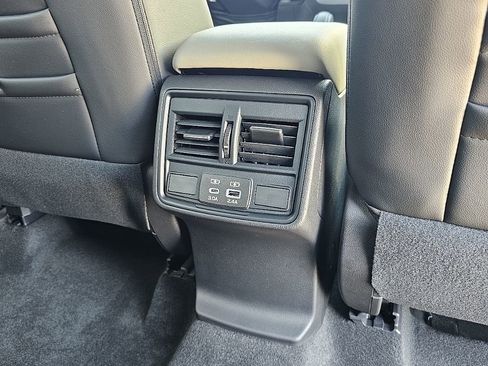 Certified 2026 Subaru Forester Premium AWD/4WD image 20