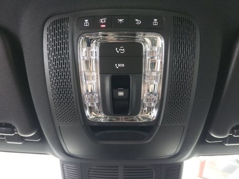 Used 2026 Mercedes-Benz GLS 580 4MATIC w/ Night Package image 25