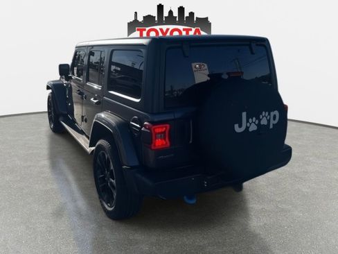 Used 2022 Jeep Wrangler Unlimited Sahara w/ Cold Weather Group image 5