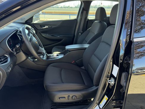 Used 2024 Chevrolet Malibu LT image 16