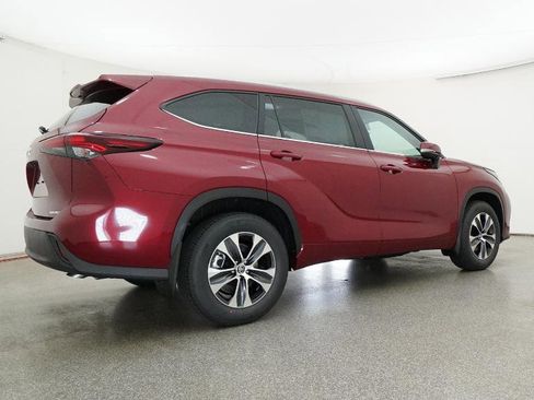 New 2026 Toyota Highlander XLE AWD/4WD image 15