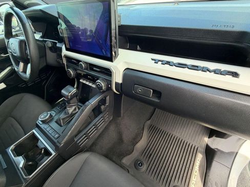 Used 2024 Toyota Tacoma TRD Sport w/ TRD Sport Upgrade Package image 33