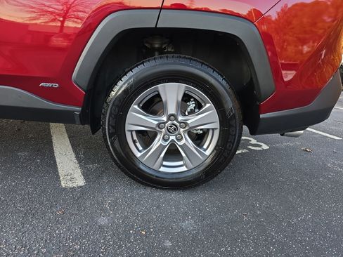 Certified 2022 Toyota RAV4 LE image 34