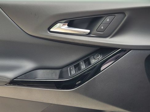 New 2027 Chevrolet Equinox LT w/ Convenience Package II FWD image 20